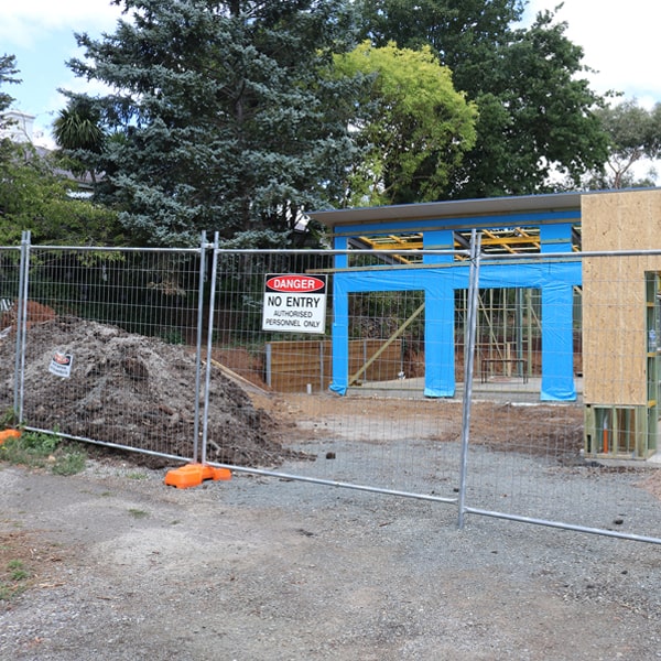 do you deliver and install temporary fencing and what's the cost for these services in Glenview
